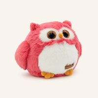 Peluche hibou framboise de 11 cm vue latérale trois-quarts sur fond ivoire