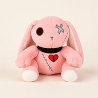 Peluche lapin gothique rose spooky sur fond ivoire - vue principale