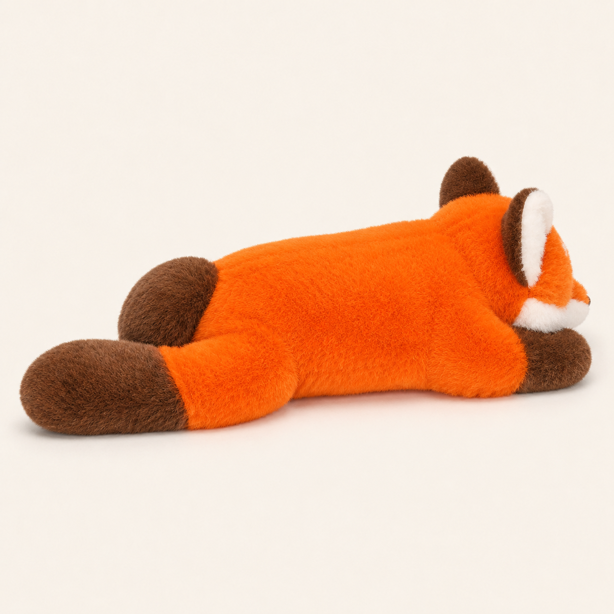 Coussin peluche renard couché, autre angle - Royaume Peluche