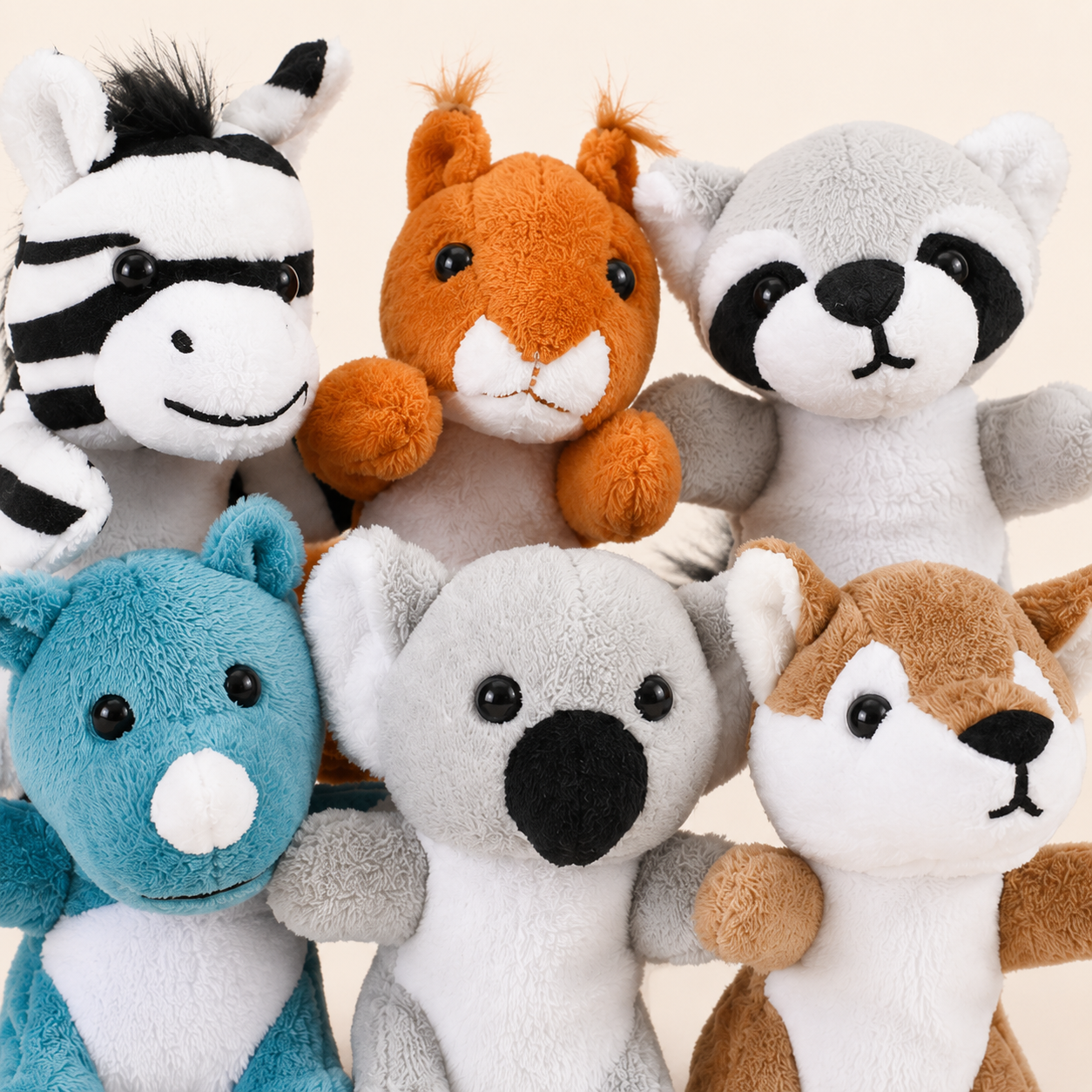 Set de marionnettes à doigt peluche, gros plan des personnages