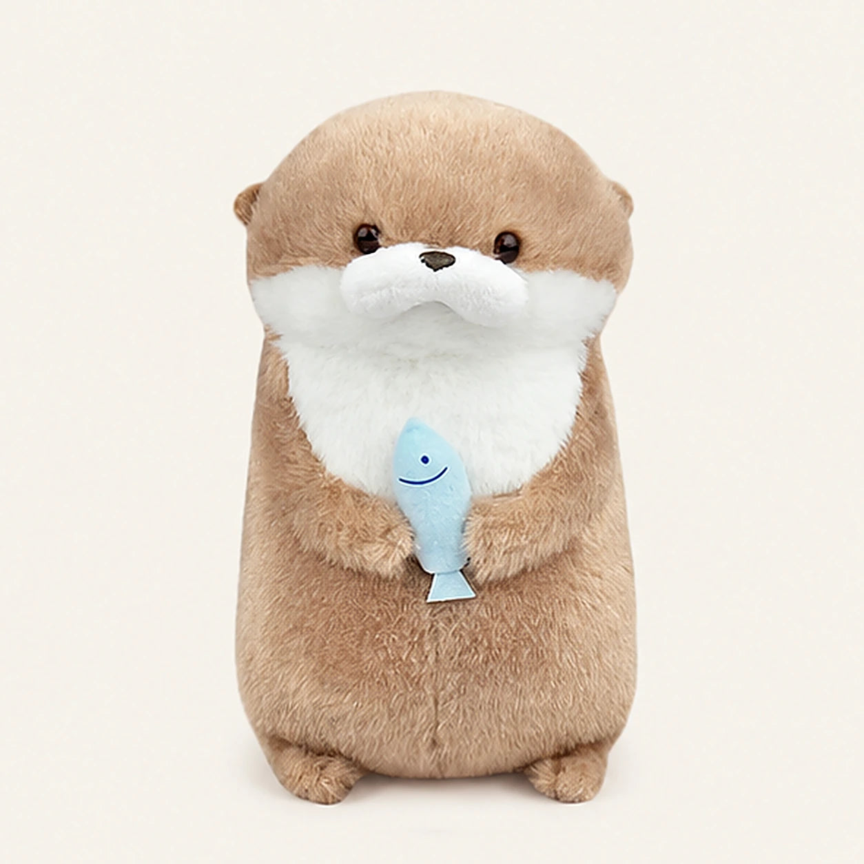 Porte-clé peluche loutre kawaii avec poisson - vue de face