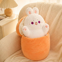 Peluche carotte lapin 30-80 cm - mise en situation