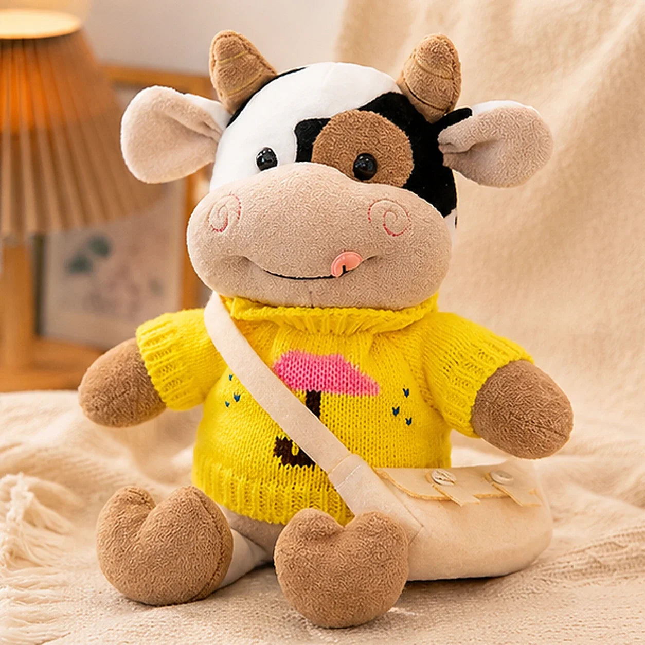 Peluche vache style 6 30 cm - mise en situation