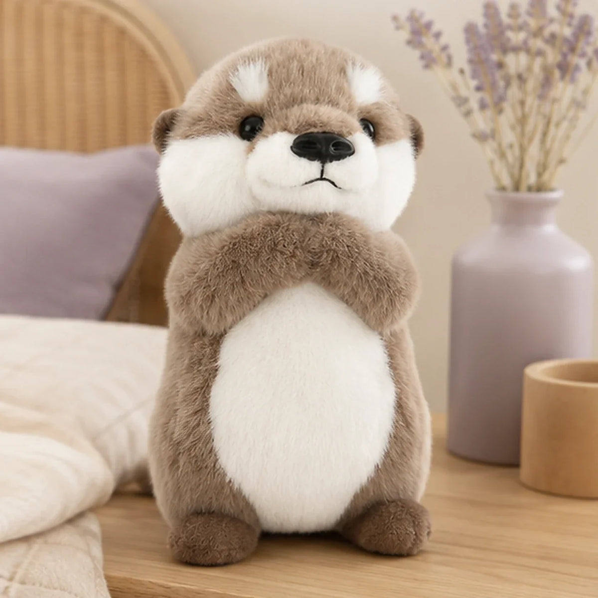 Peluche loutre marron - mise en situation