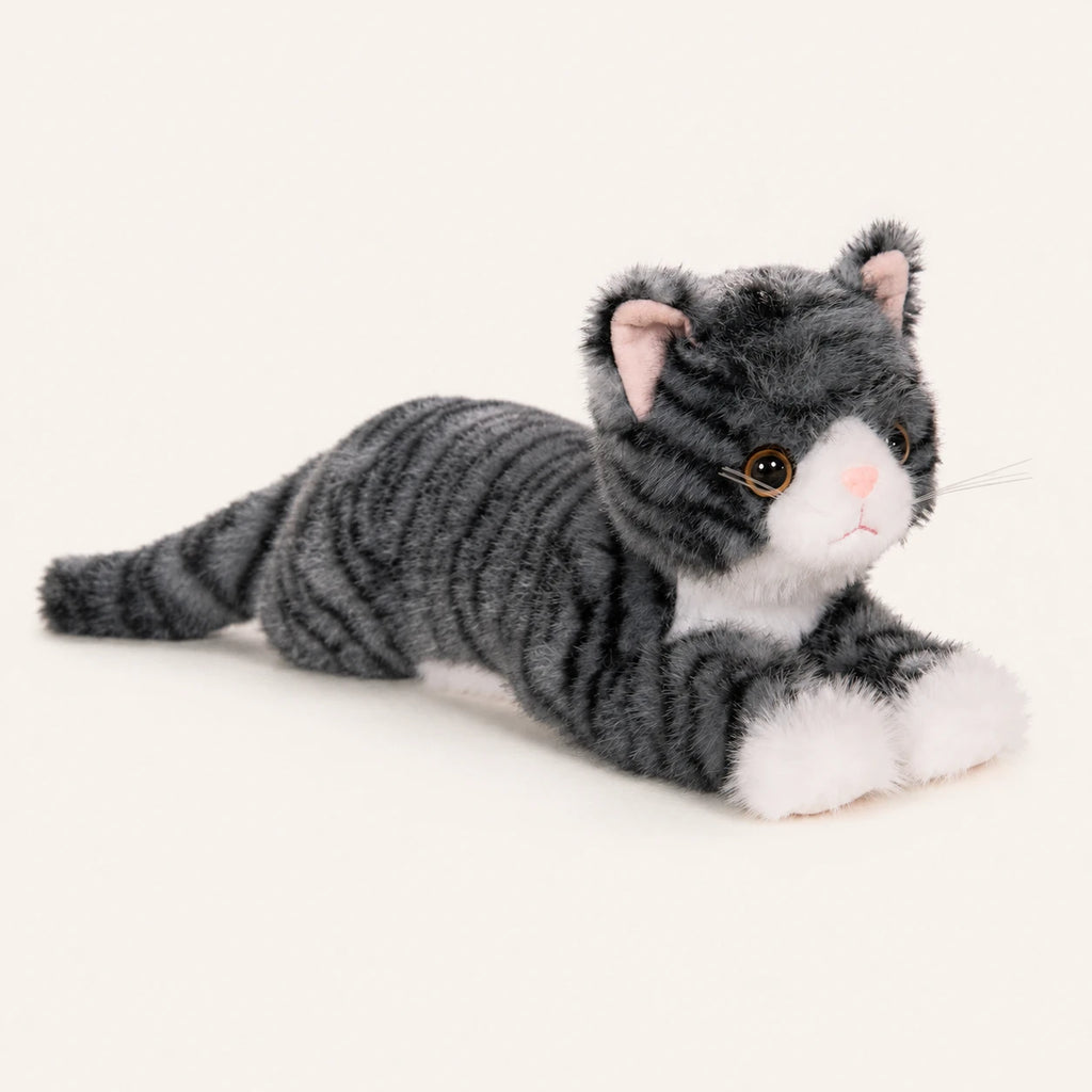 Peluche chat gris tigré vue de côté, fond ivoire