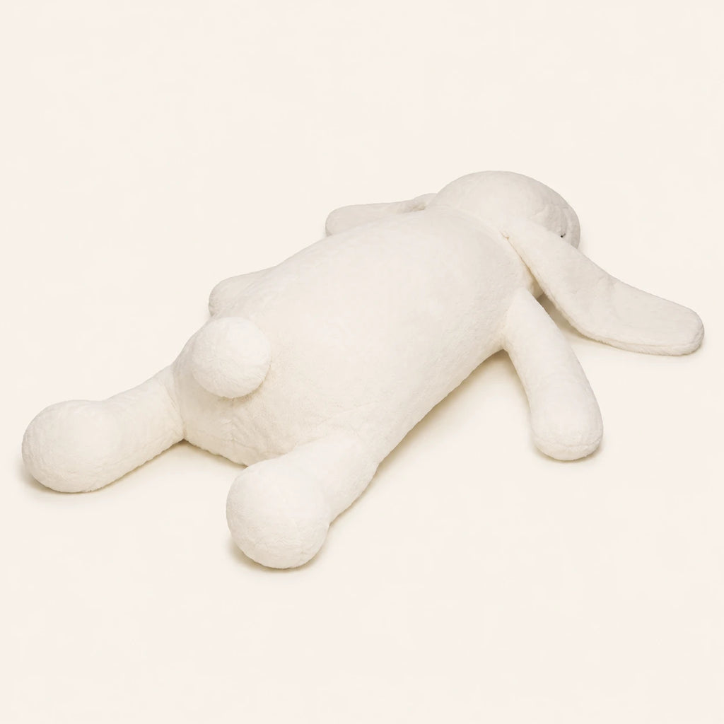 Peluche lapin géant blanc, autre angle sur fond ivoire