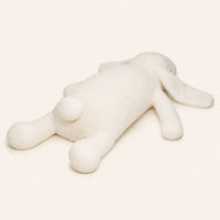 Peluche lapin géant blanc, autre angle sur fond ivoire