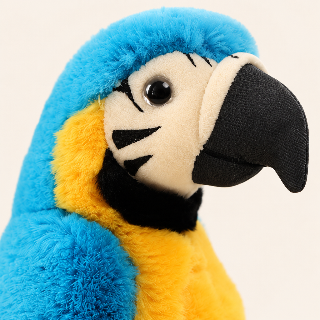 Peluche perroquet ara, détail de la tête et du bec