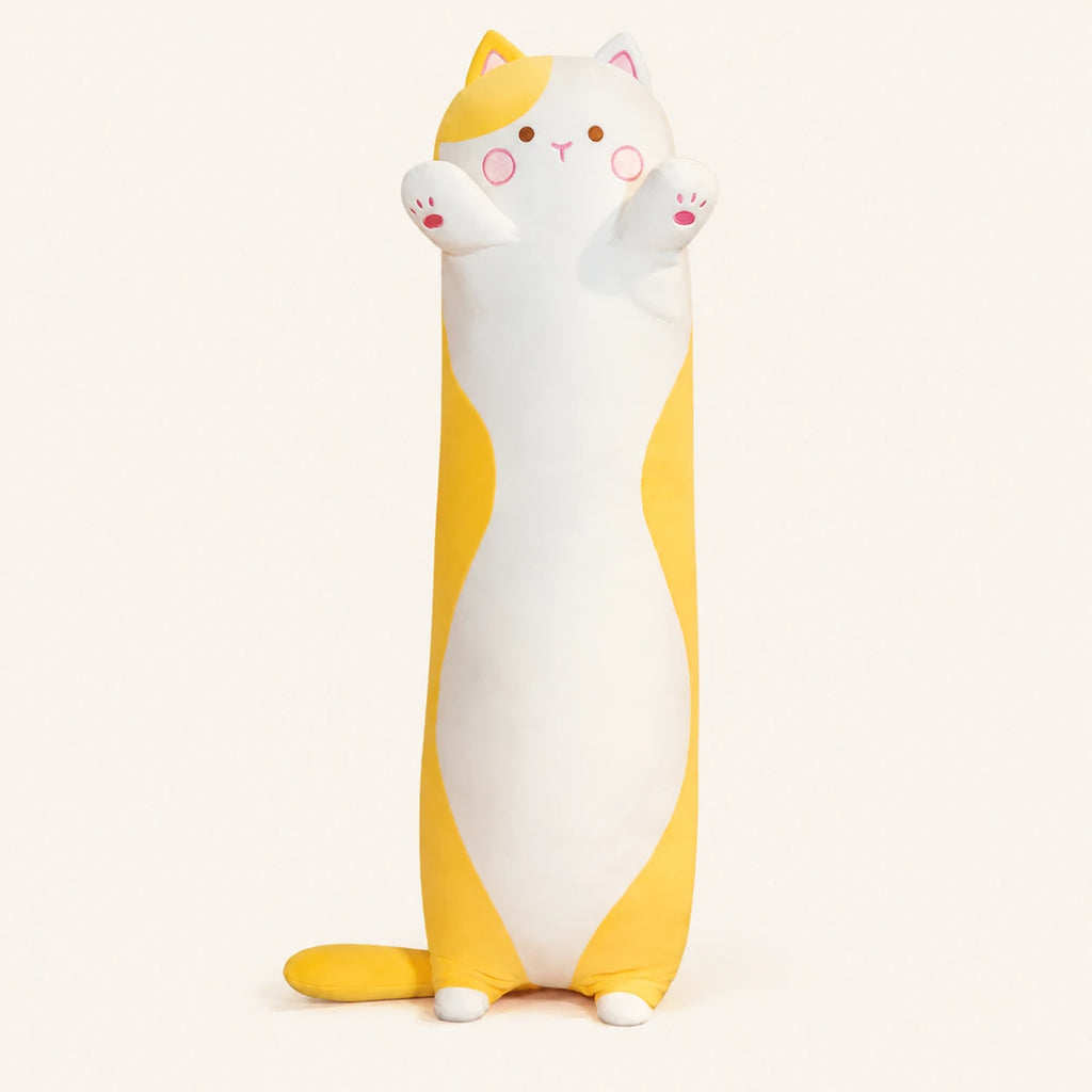 Coussin long peluche chat jaune, vue principale sur fond ivoire