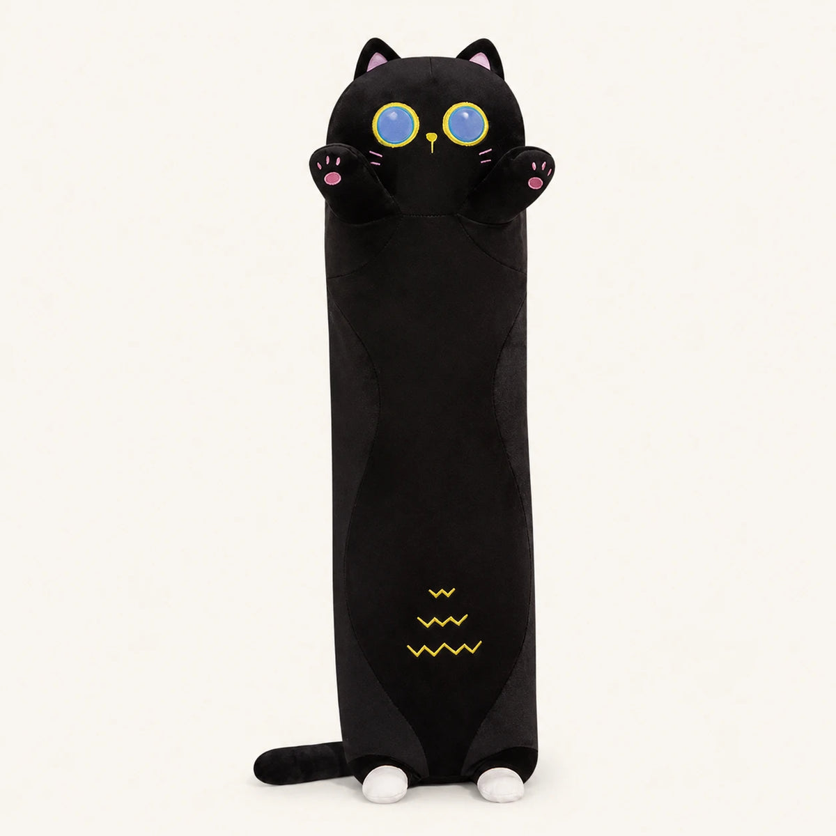 Long coussin peluche chat noir, vue principale sur fond ivoire