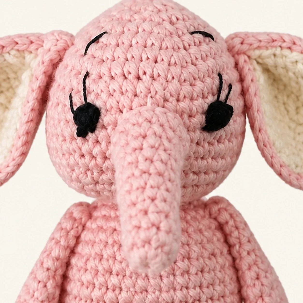 Peluche éléphant crochet rose - détail texture
