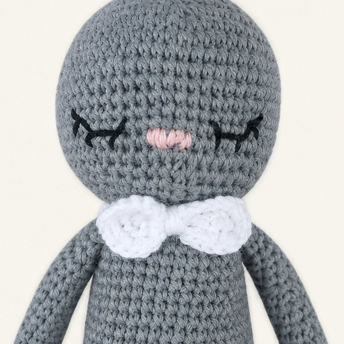 Peluche lapin crochet G296 32 cm - détail texture