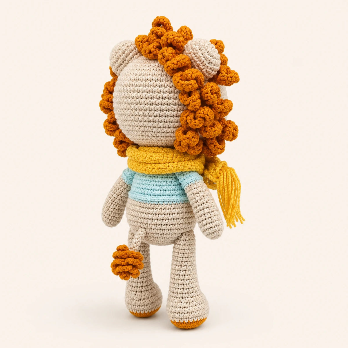 Peluche lion amigurumi vue de dos