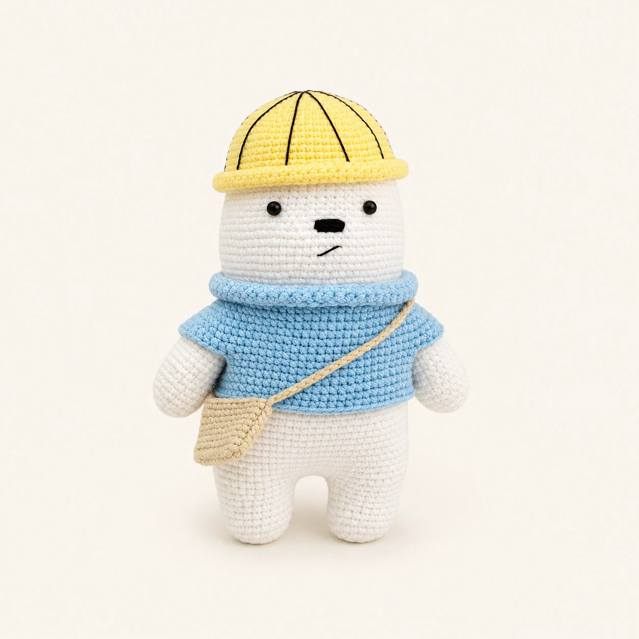 Peluche ours blanc amigurumi en crochet vue de face