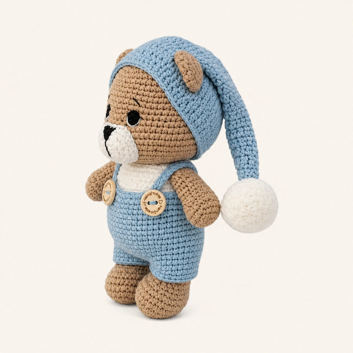Peluche ourson amigurumi vue de trois quarts