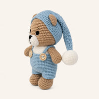 Peluche ourson amigurumi vue de trois quarts