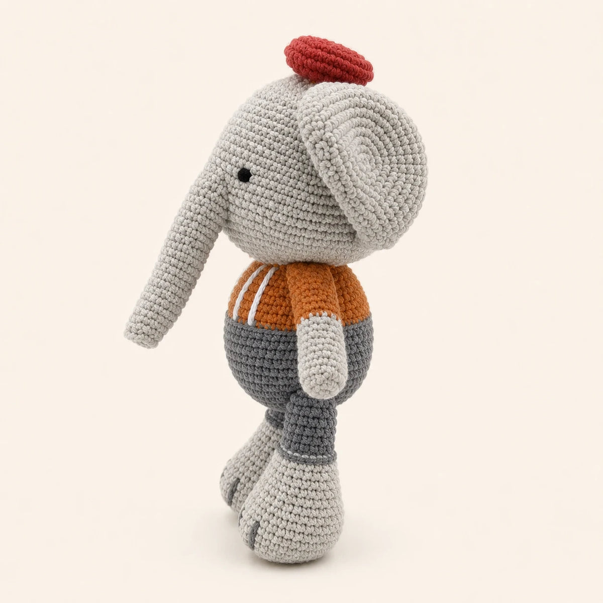 Peluche elephant amigurumi vue de profil