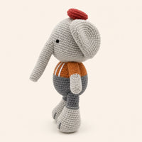 Peluche elephant amigurumi vue de profil