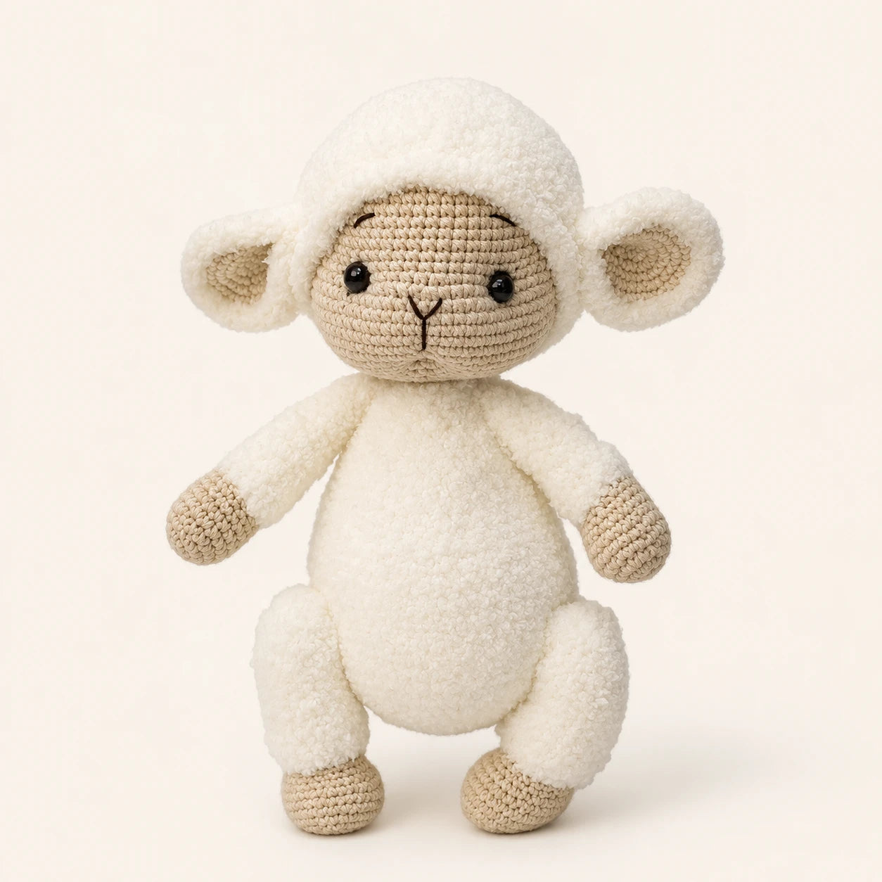 Peluche mouton au crochet vue de face