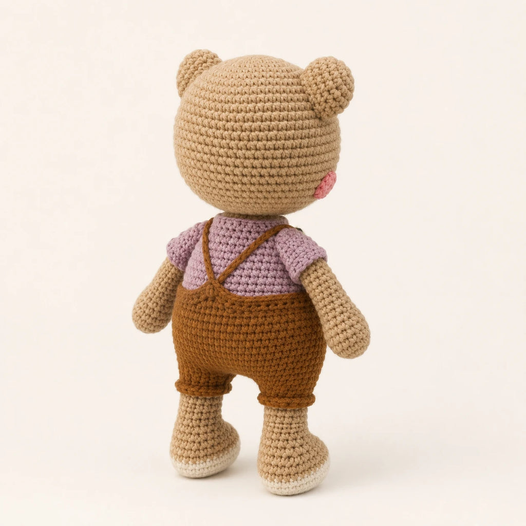 Peluche ours au crochet vue de dos