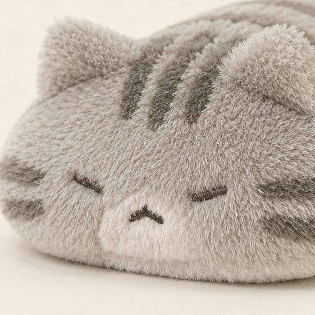 Peluche chat calin tigre gris gros plan visage