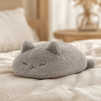 Peluche chat calin gris en situation
