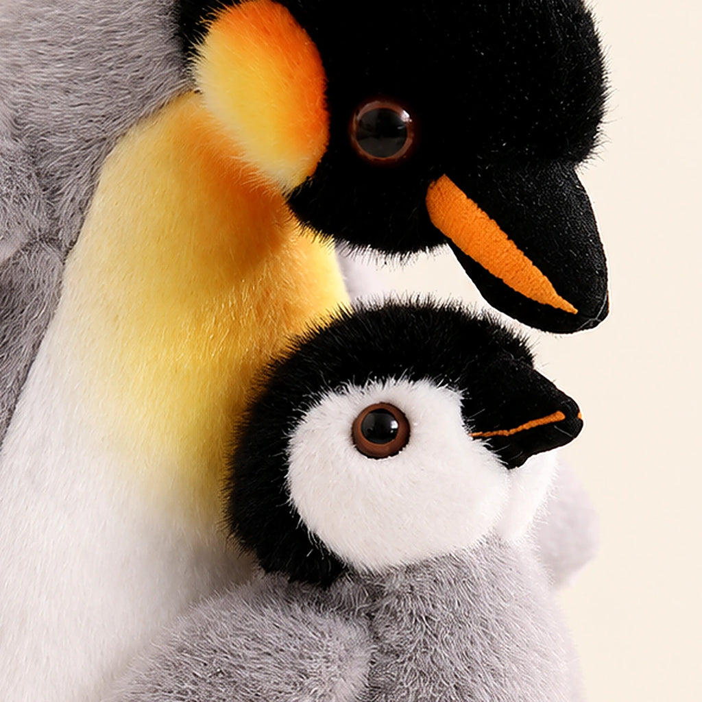 Peluche pingouin gros plan visage