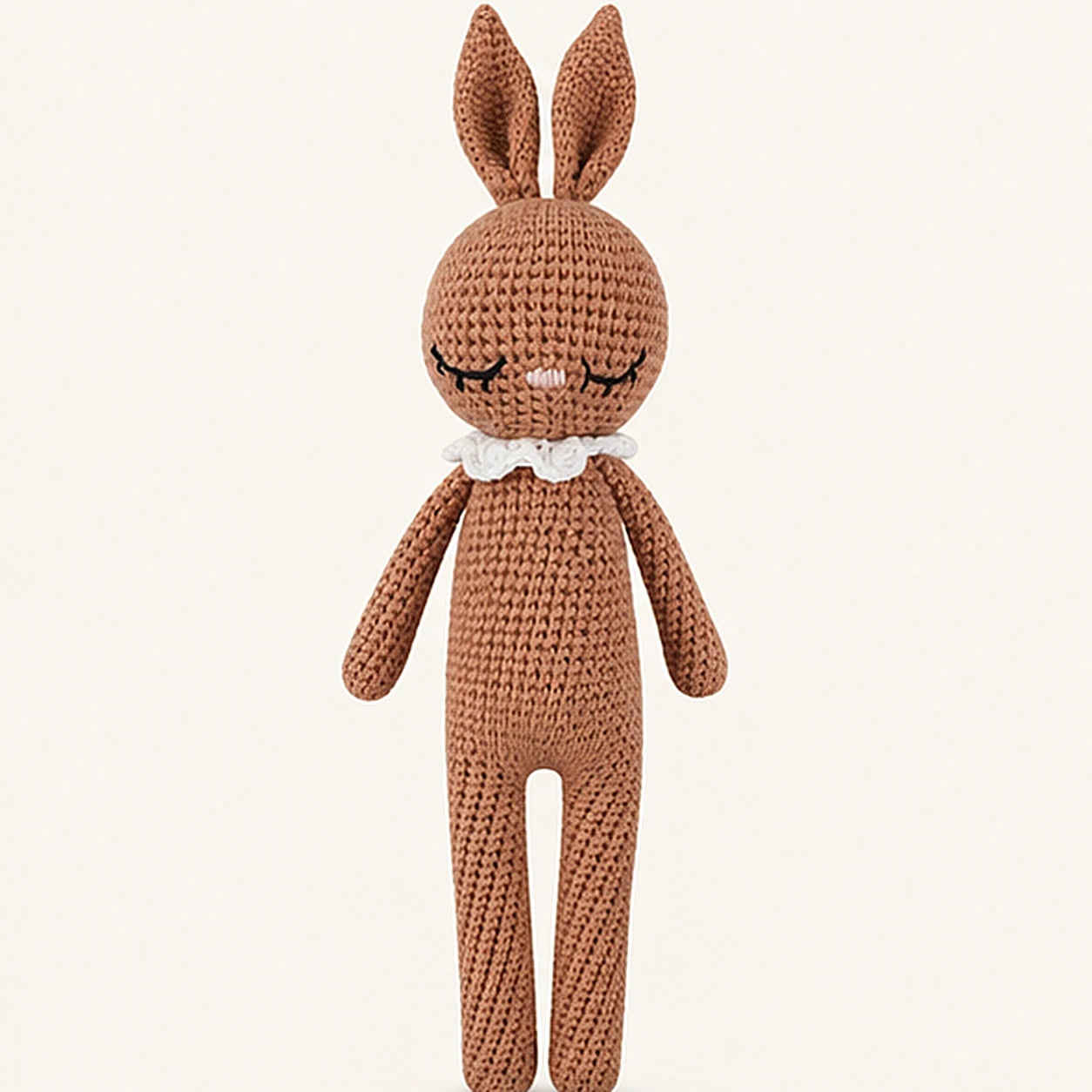peluche lapin au crochet vue de face