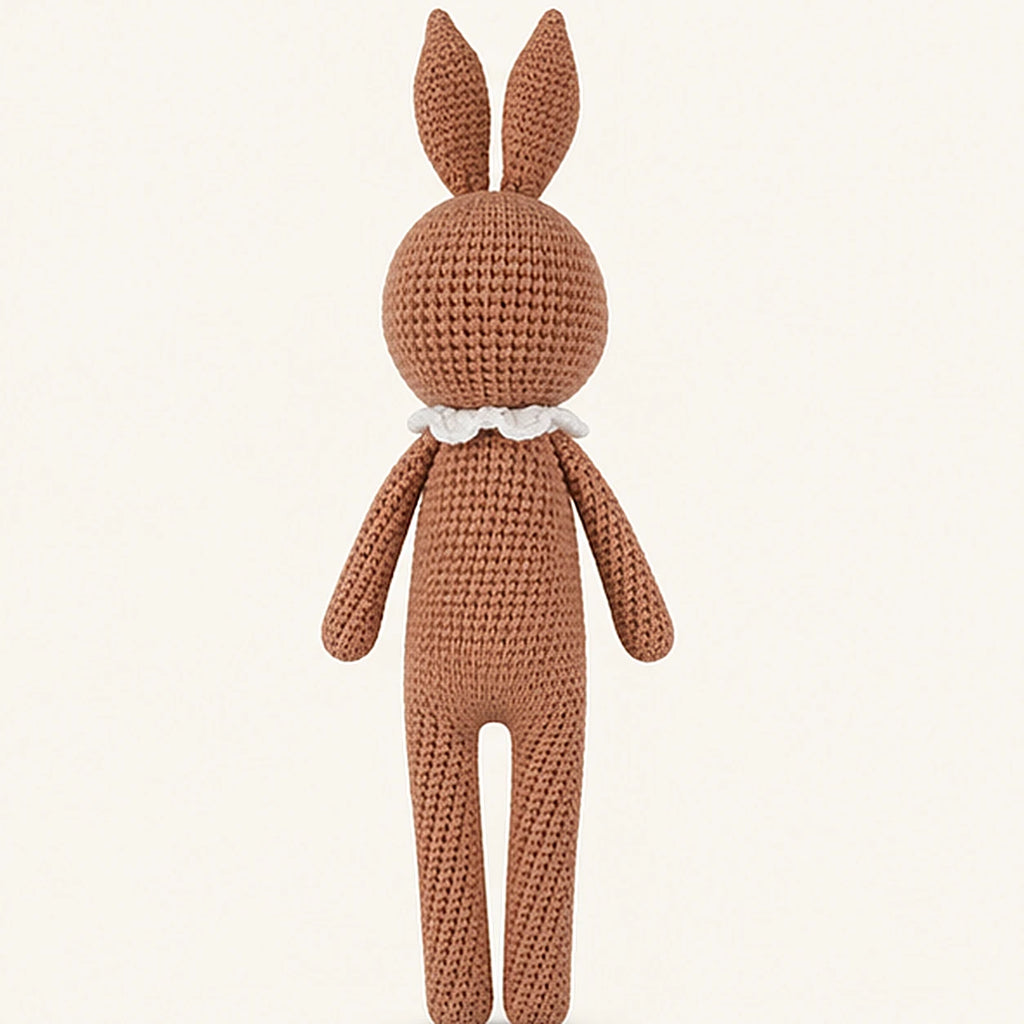 peluche lapin au crochet vue de dos