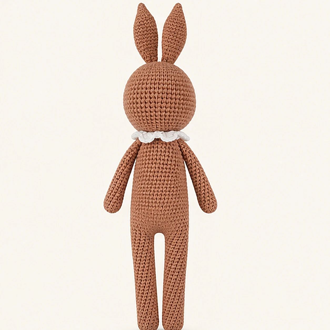 peluche lapin au crochet vue de dos