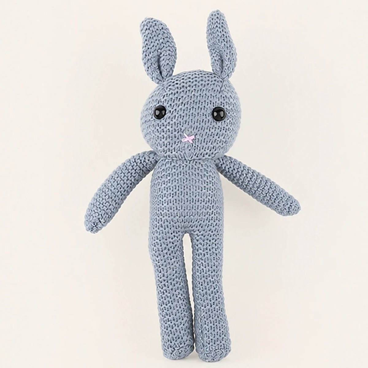 Peluche lapin au crochet vue de face