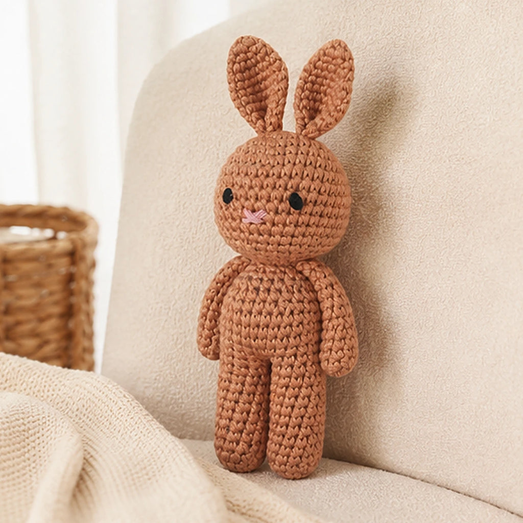 peluche lapin au crochet 19 cm situation