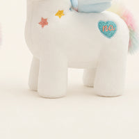 peluche licorne ailee rose et bleue 25 cm en situation