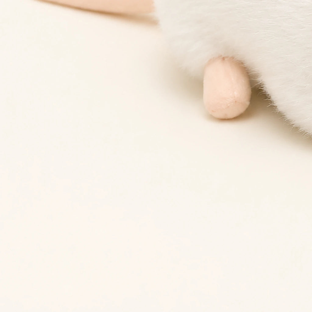 peluche souris realiste blanche 70 cm - detail