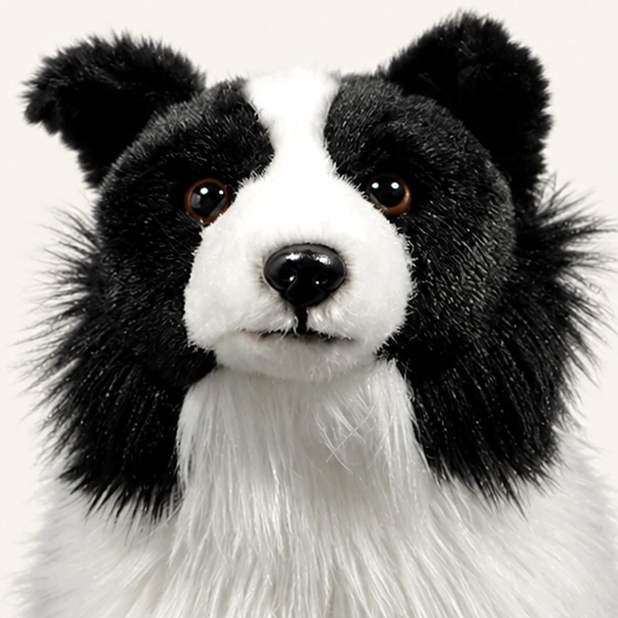 Peluche border collie noir et blanc realiste - detail