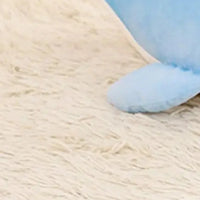 Peluche dauphin bleue 40 cm - gros plan texture